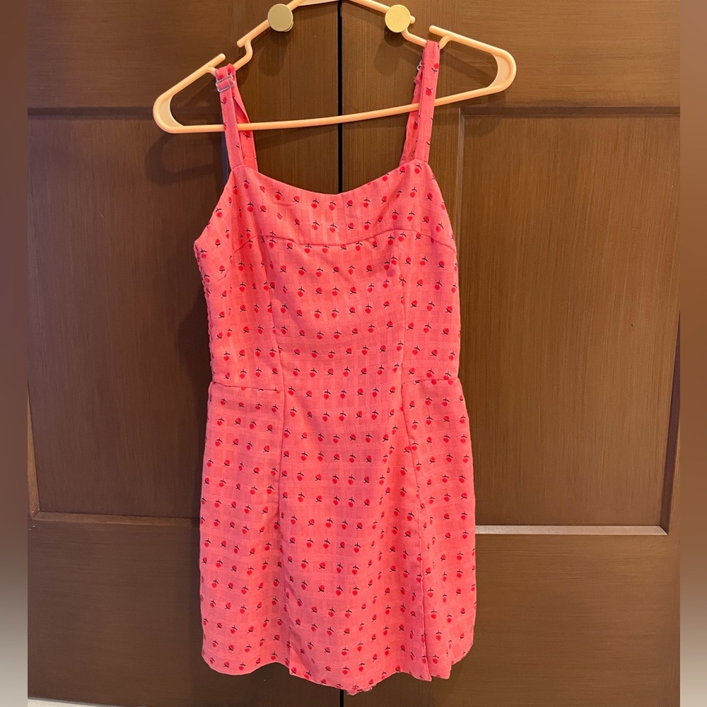 Jumper/romper skort with a strawberry pattern-M